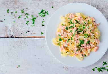 Tagliatelle es una pasta italiana larga y plana.