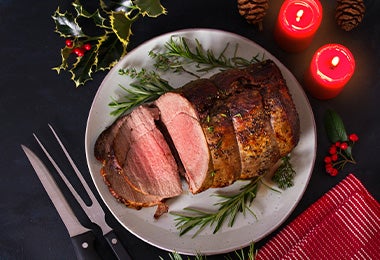 Plato con corte de cerdo comida típica navideña