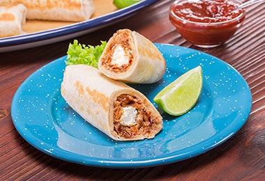 Una buena receta de burrito de comida de mar se hace con atún