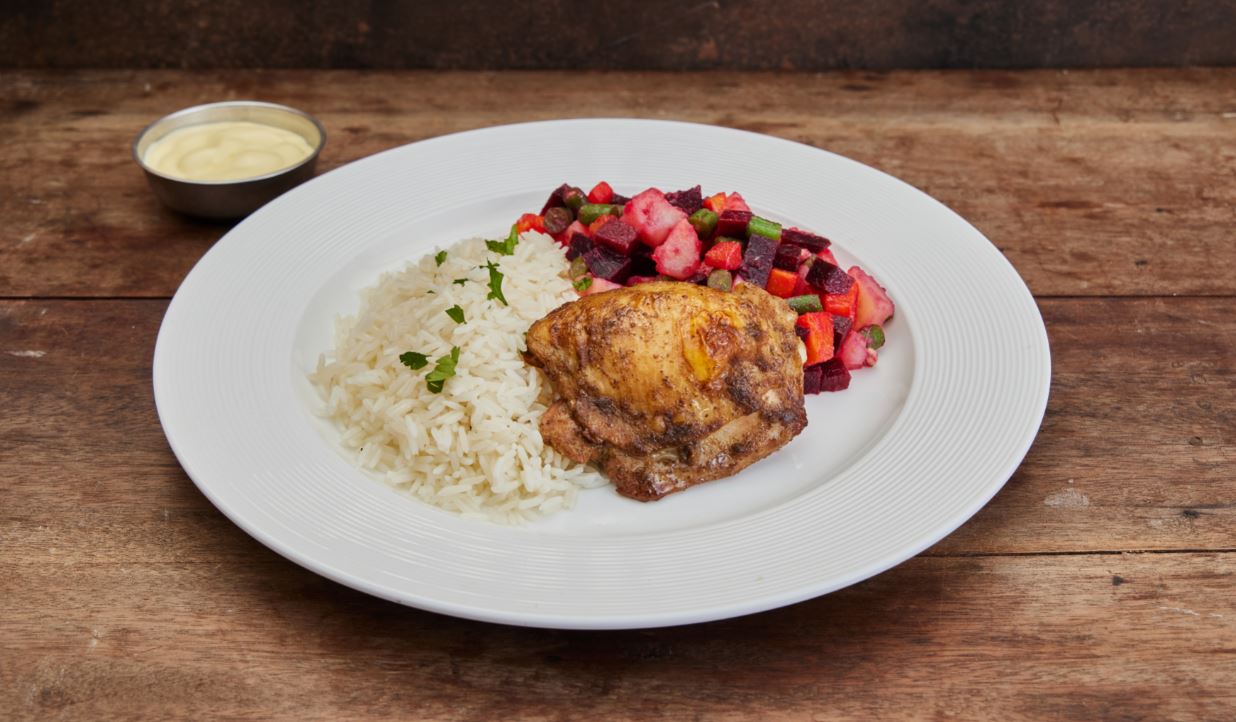 Pollo Maggi Brasa y Ensalada Rusa