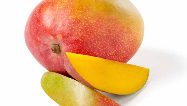 El mango es una fruta con alto contenido de betacarotenos.