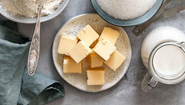 Mantequilla con otros ingredientes de repostería.