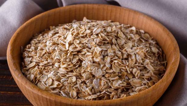 Las recetas con avena pueden ser en su variedad cruda o en hojuelas