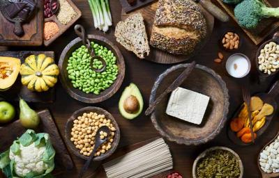 Alimentos de una comida vegana y vegetariana Alimentos de una comida vegana y vegetariana