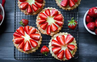 Tartaletas de fresas con crema pastelera Tartaletas de fresas con crema pastelera