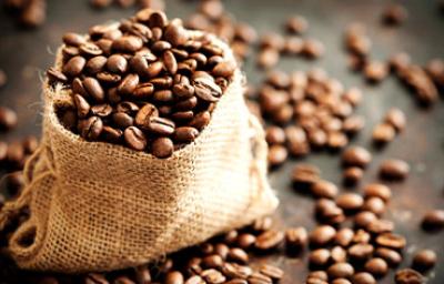 Día internacional del café granos en bolsa Día internacional del café granos en bolsa