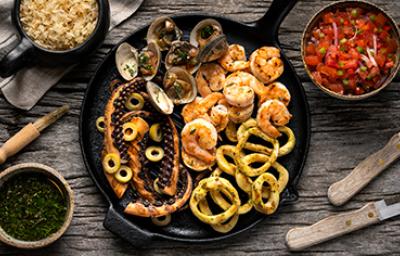 Ingredientes de comida de mar a la parrilla 