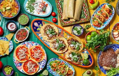 Platos típicos e ingredientes de comida mexicana