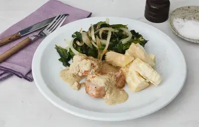 Lomo de cerdo en salsa de manzana y salvia Lomo de cerdo en salsa de manzana y salvia