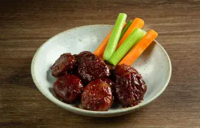 Nuggets de Quinua en Salsa BBQ Nuggets de Quinua en Salsa BBQ