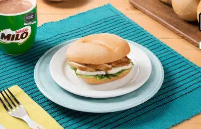Sándwich de Pavo y Queso Sándwich de Pavo y Queso