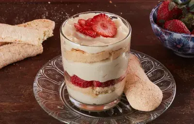 Pudín de Plátano y Fresas Pudín de Plátano y Fresas