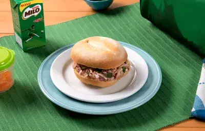 Pan con Atún Pan con Atún