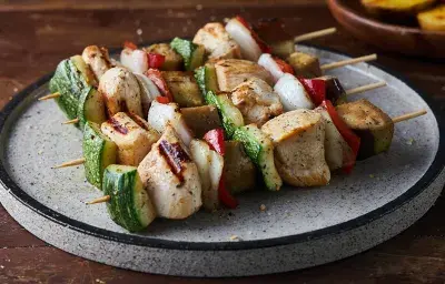 Bochetas de pollo con vegetales Bochetas de pollo con vegetales