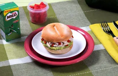 Pollo con Palta y Sandía Pollo con Palta y Sandía