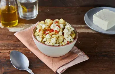 Choclito salteado con Queso y pimiento Choclito salteado con Queso y pimiento
