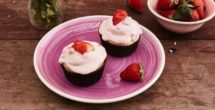 Cupcake de Fresas con Leche Condensada